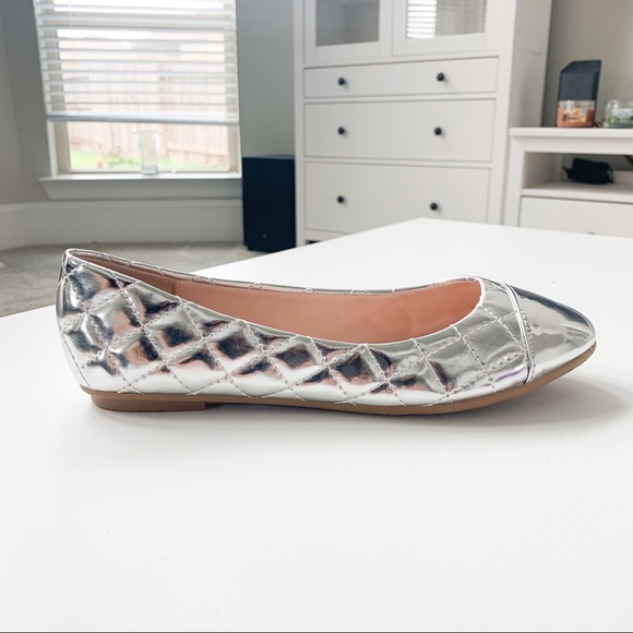 Used Forever Silver Quilted Flats Upgrade-14, size 8 (no box) - Picture 3 of 13